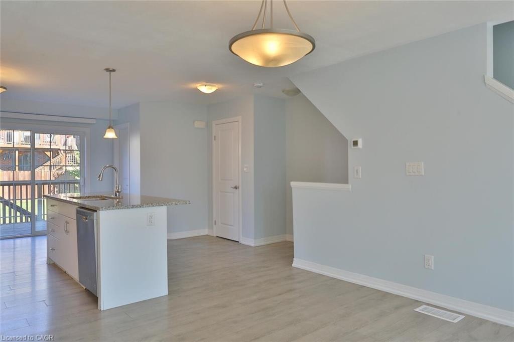 27 Sportsman Hill Street, Kitchener, ON, N2P 0J2 - 15