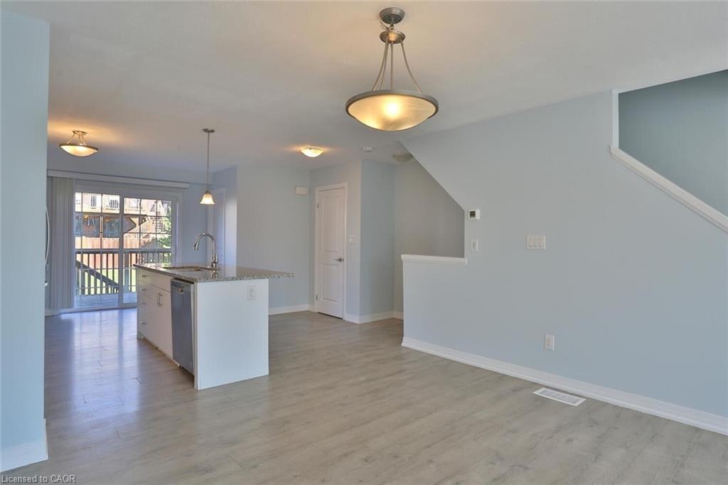 27 Sportsman Hill Street, Kitchener, ON, N2P 0J2 - 17