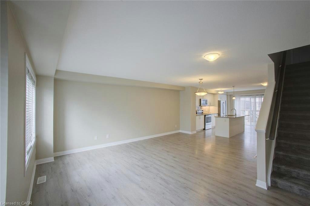 27 Sportsman Hill Street, Kitchener, ON, N2P 0J2 - 6