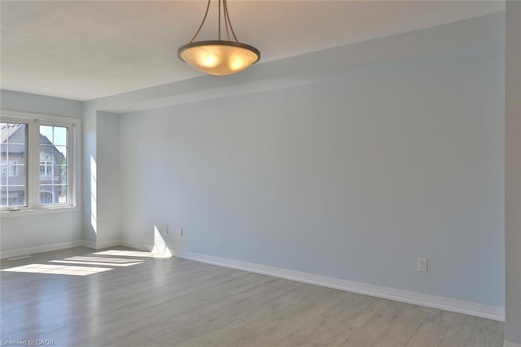 27 Sportsman Hill Street, Kitchener, ON, N2P 0J2 - 14