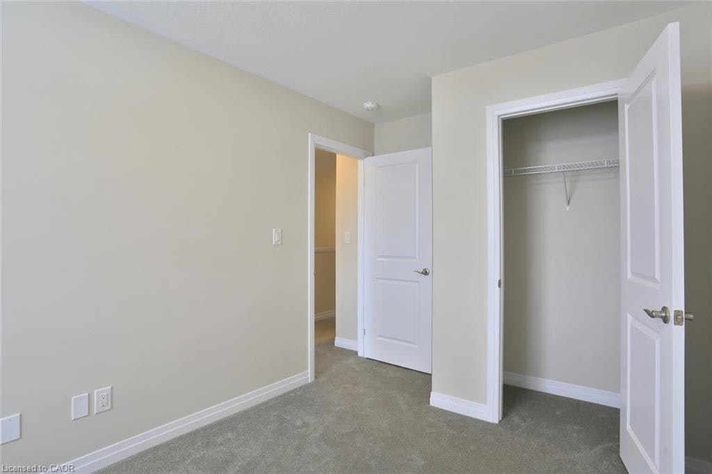 31 Sportsman Hill Street, Kitchener, ON, N2P 0J2 - 11