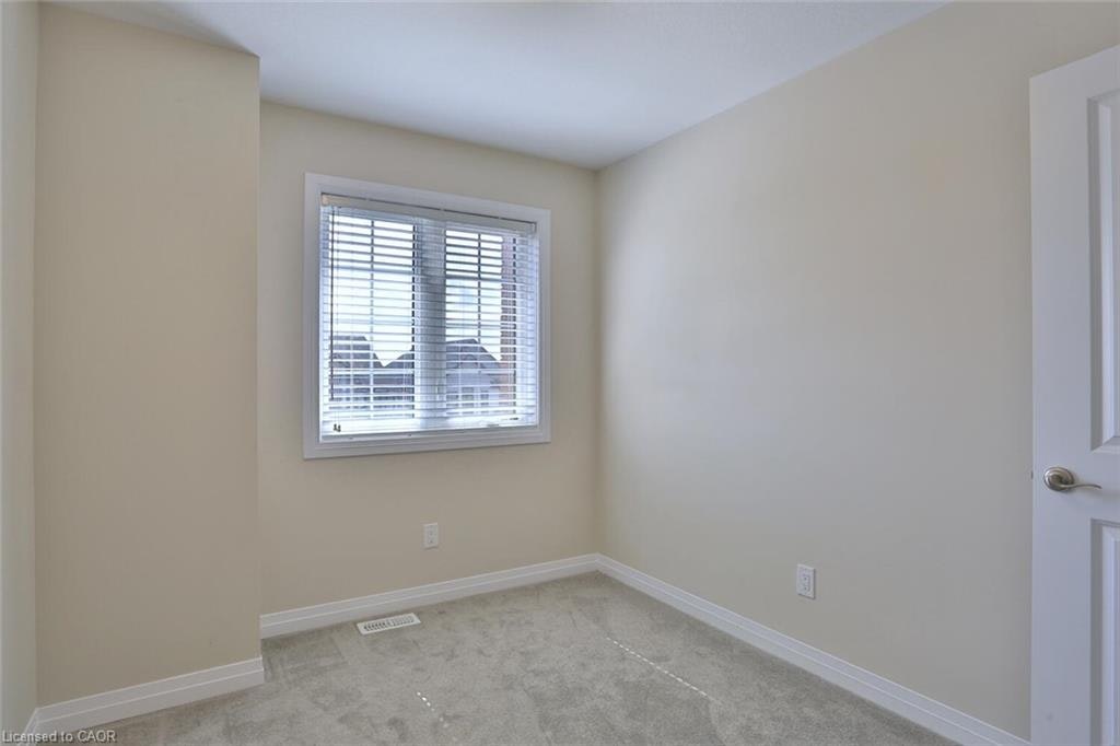 31 Sportsman Hill Street, Kitchener, ON, N2P 0J2 - 8