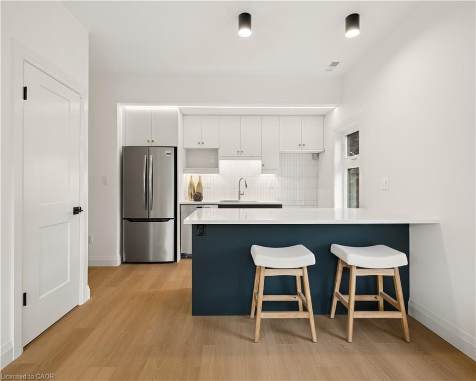 1-563 Wellington Street, Kitchener, ON, N2H 5L6 - 5