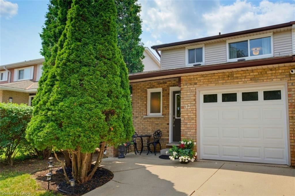 32 Silvervine Drive, Hamilton, ON, L8J 1K2
