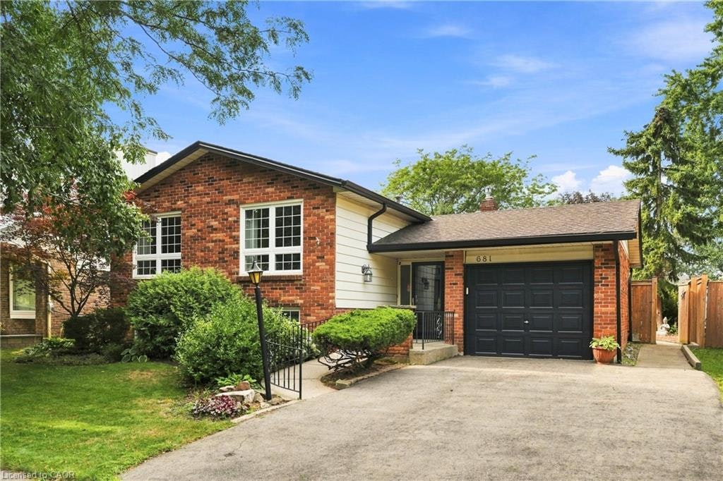 681 Empress Crescent, Burlington, ON, L7L 5E9