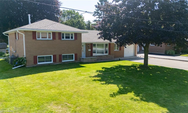12 Glendale Crescent