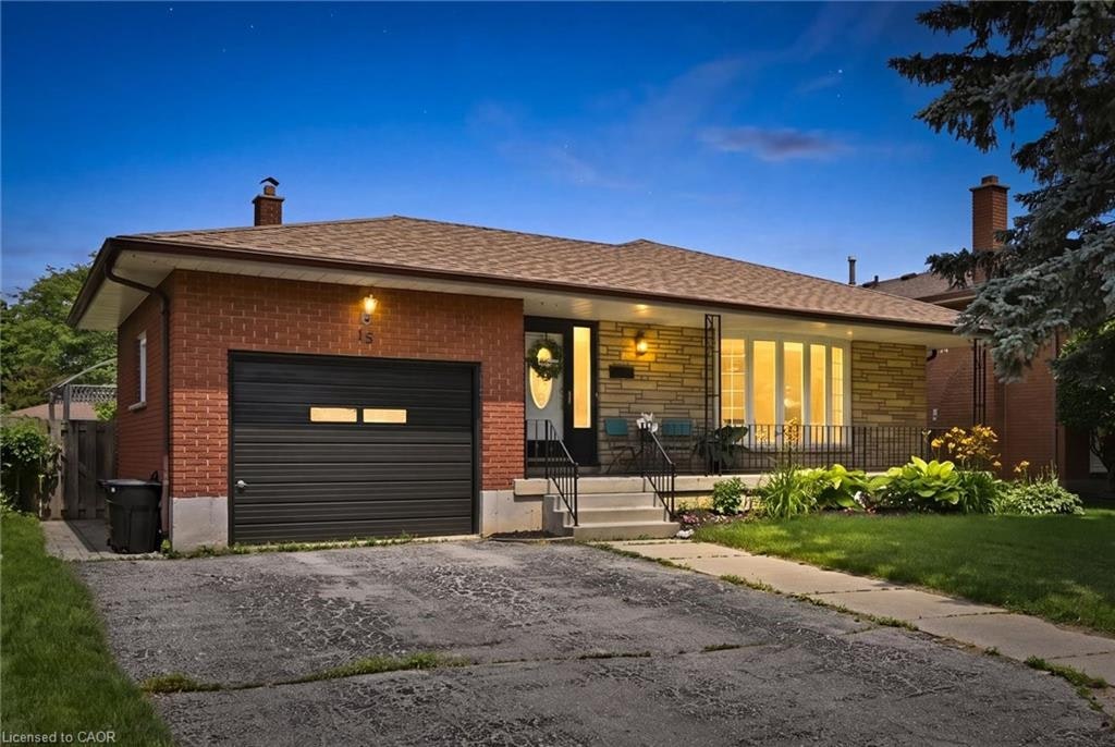 15 Edgar Drive, Brantford, ON, N3R 6X7