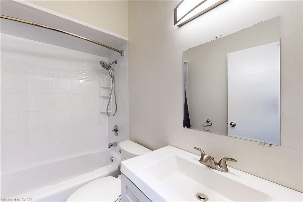 UPPER-65 Fielding Crescent, Hamilton, ON, L8V 2P3 - 18