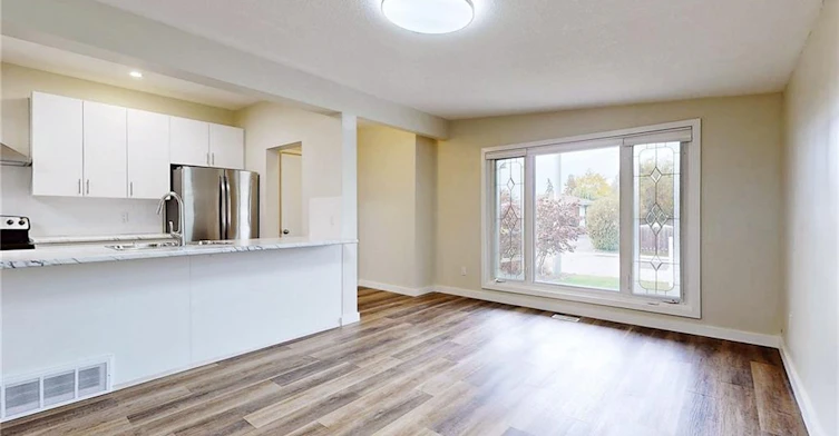 UPPER-65 Fielding Crescent, Hamilton, ON, L8V 2P3 - 4