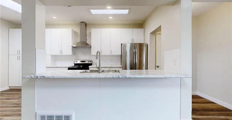 UPPER-65 Fielding Crescent, Hamilton, ON, L8V 2P3 - 7