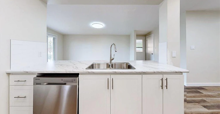 UPPER-65 Fielding Crescent, Hamilton, ON, L8V 2P3 - 9