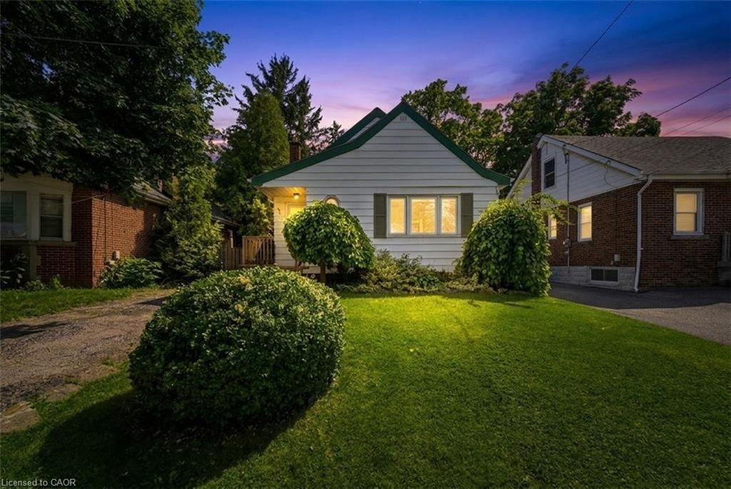 61 Glenmount Avenue, Hamilton, ON, L8S 2L3