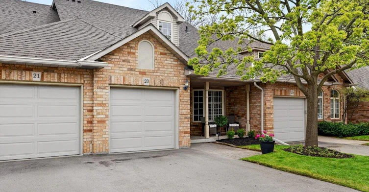 20-2350 New Street, Burlington, ON, L7R 4P8