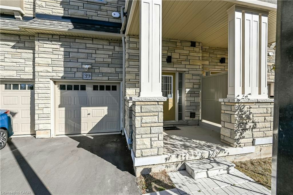 39-305 Garner Road W, Hamilton, ON, L9G 5E6 - 5