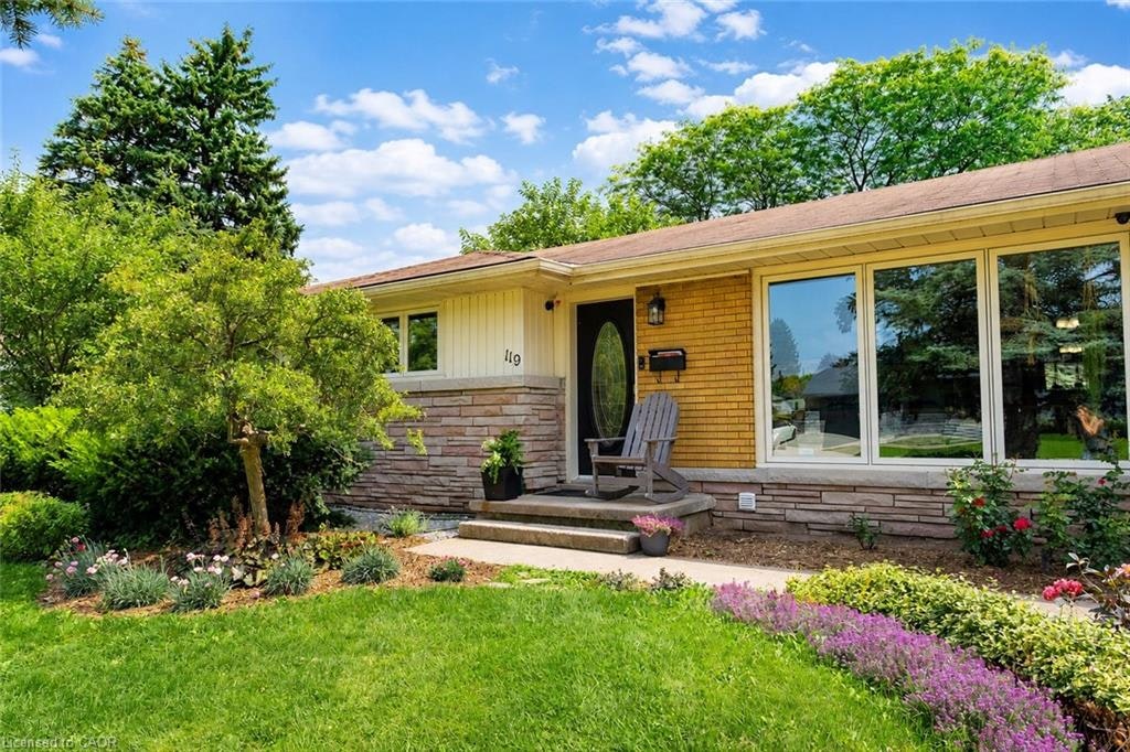119 Seneca Drive, Hamilton, ON, L9G 3B7