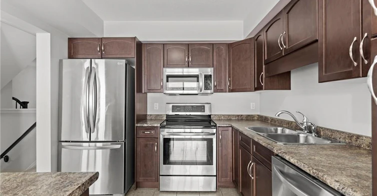 Main-141 Winterberry Boulevard, Thorold, ON, L2V 5G6 - 11