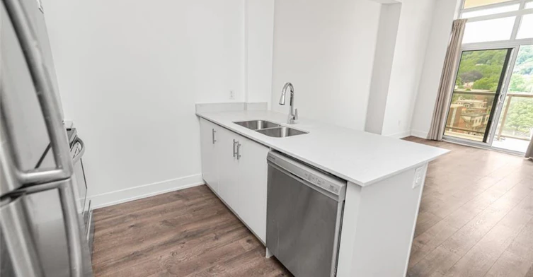 1009-81 Robinson Street, Hamilton, ON, L8P 0C2 - 12