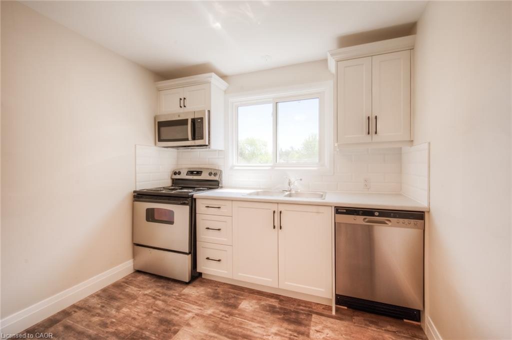32-158 Erb Street E, Waterloo, ON, N2J 1M4 - 3