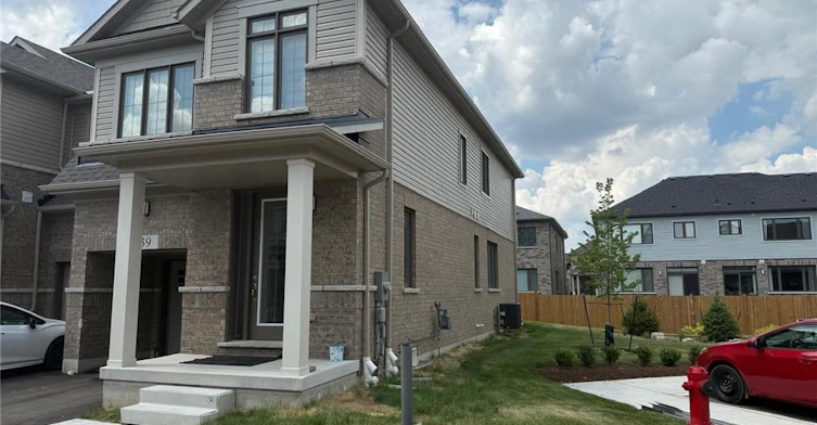 39-15 Blacklock Street, Cambridge, ON, N1S 0E2 - 2