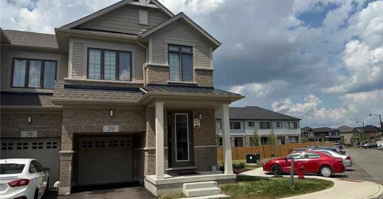 39-15 Blacklock Street, Cambridge, ON, N1S 0E2