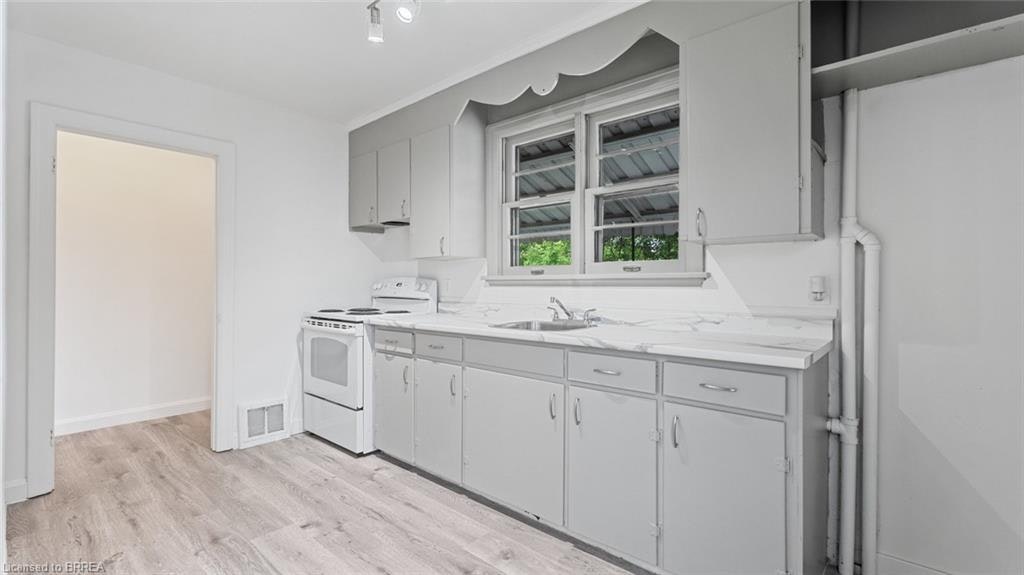 848 Colborne Street E, Brantford, ON, N3S 3S9 - 7