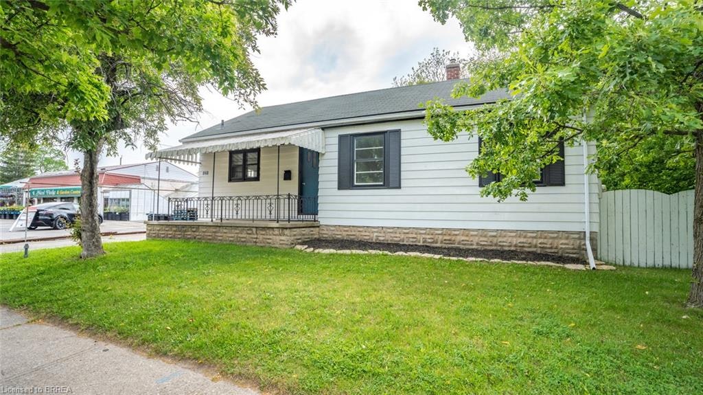 848 Colborne Street E, Brantford, ON, N3S 3S9 - 3