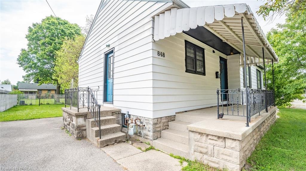 848 Colborne Street E, Brantford, ON, N3S 3S9 - 4