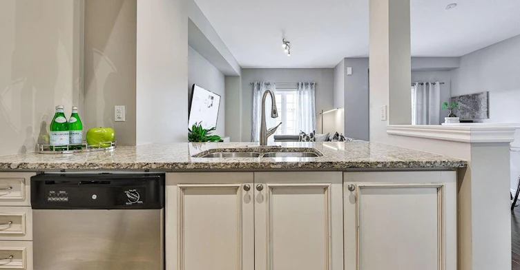 53-515 Winston Road, Grimsby, ON, L3M 0C8 - 12