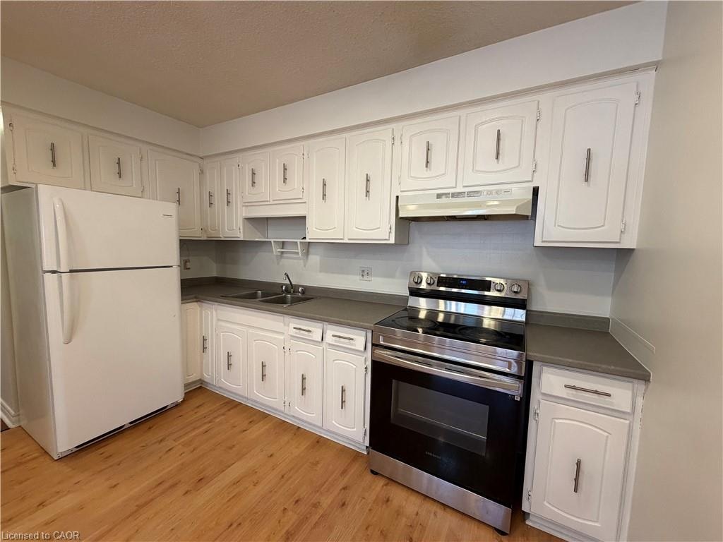 237 Veronica Drive, Kitchener, ON, N2A 2R8 - 7
