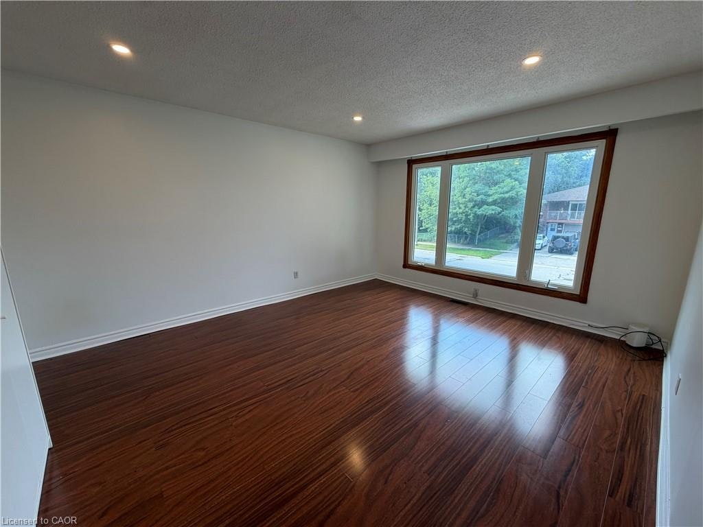 237 Veronica Drive, Kitchener, ON, N2A 2R8 - 5