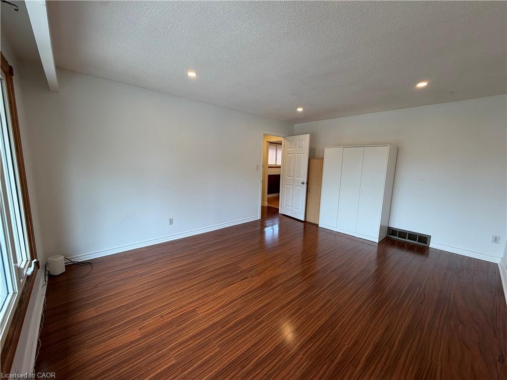 237 Veronica Drive, Kitchener, ON, N2A 2R8 - 6
