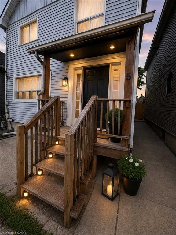 5 Rowanwood Street, Hamilton, ON, L8L 7H1