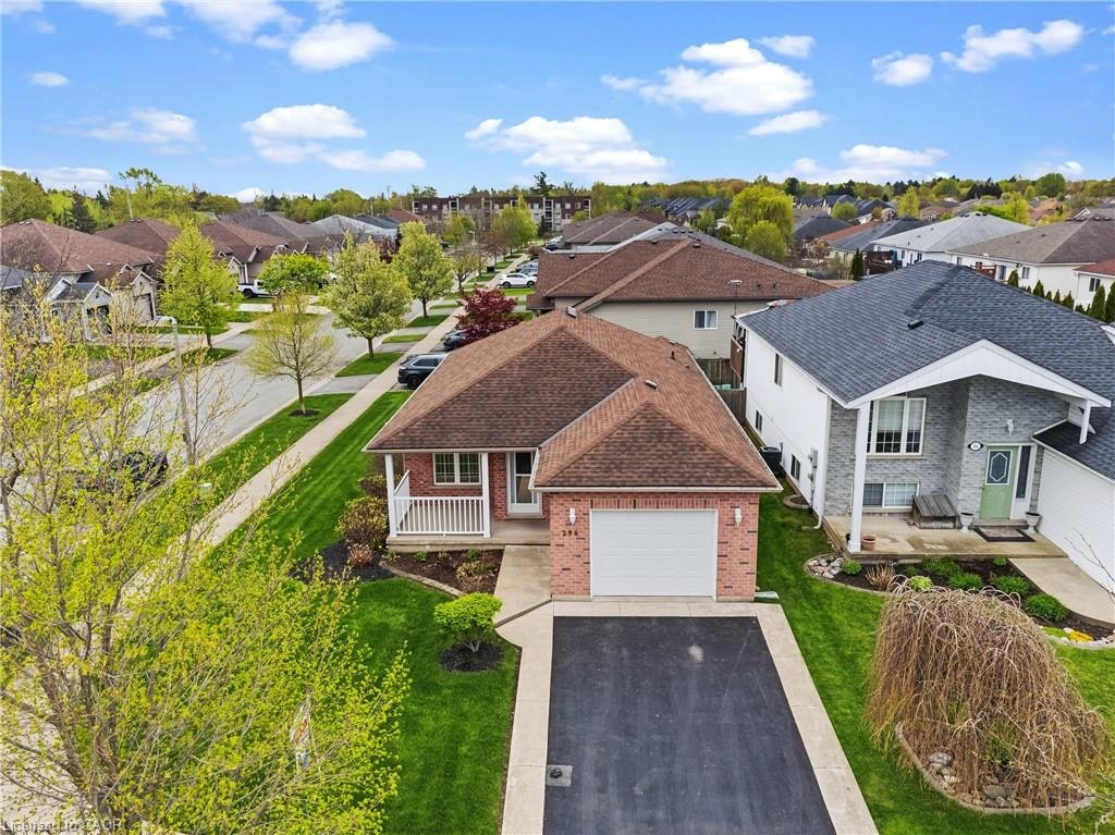 296 Autumn Crescent, Welland, ON, L3C 7K1
