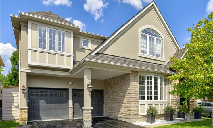 1406 Marshall Crescent