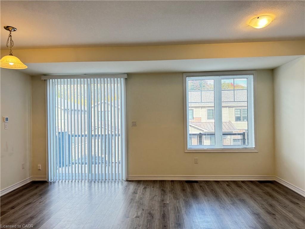 27-100 Hollywood Court, Cambridge, ON, N1R 0C5 - 2