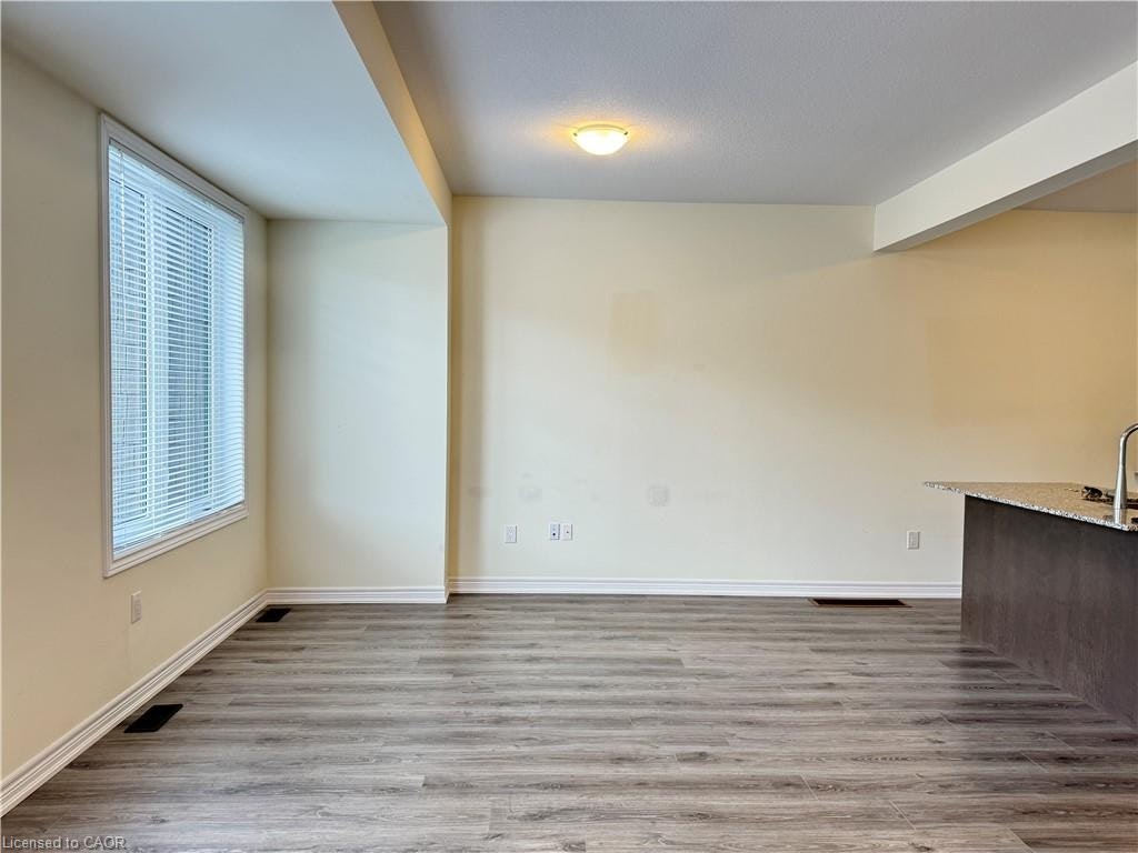 27-100 Hollywood Court, Cambridge, ON, N1R 0C5 - 5