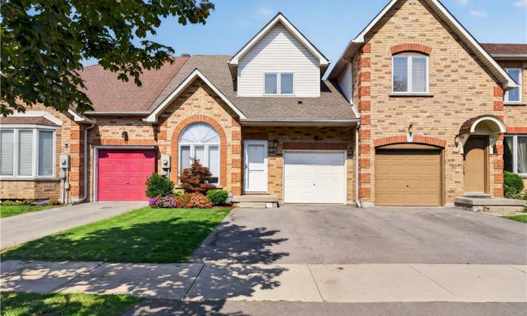 92 Morrison Crescent