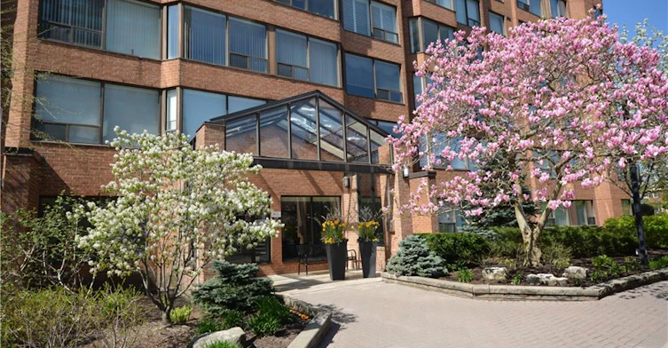 103-1270 Maple Crossing Boulevard E, Burlington, ON, L7S 2J3 - 2