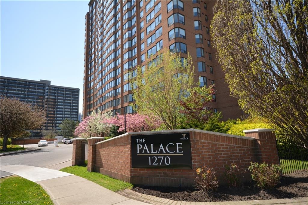 103-1270 Maple Crossing Boulevard E, Burlington, ON, L7S 2J3