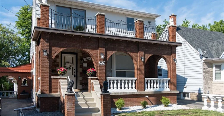 Upper-359 Queensdale Avenue E, Hamilton, ON, L9A 1L5