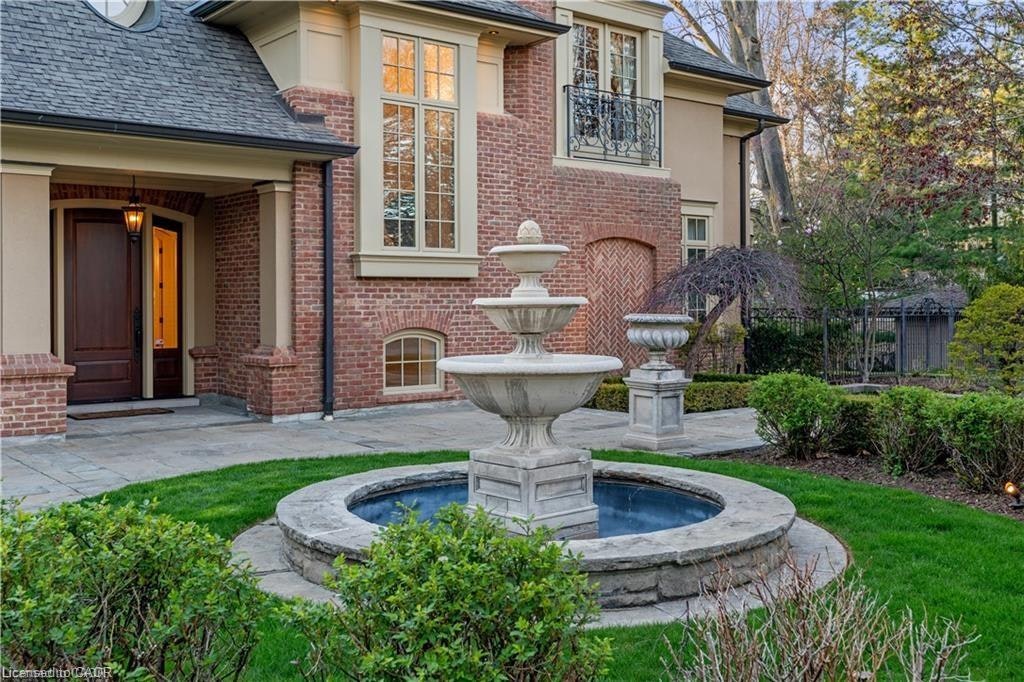 1081 Argyle Drive, Oakville, ON, L6J 1A9 - 2