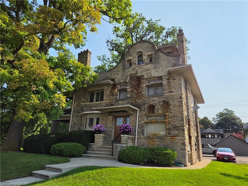 71 Norfolk Street N, Norfolk County, ON, N3Y 3N6