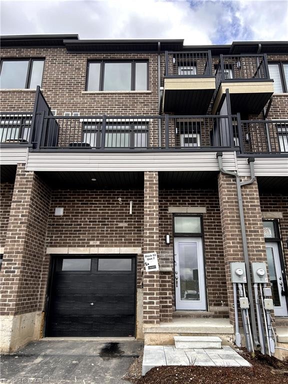 207-585 Colborne Street, Brantford, ON, N3S 0K4