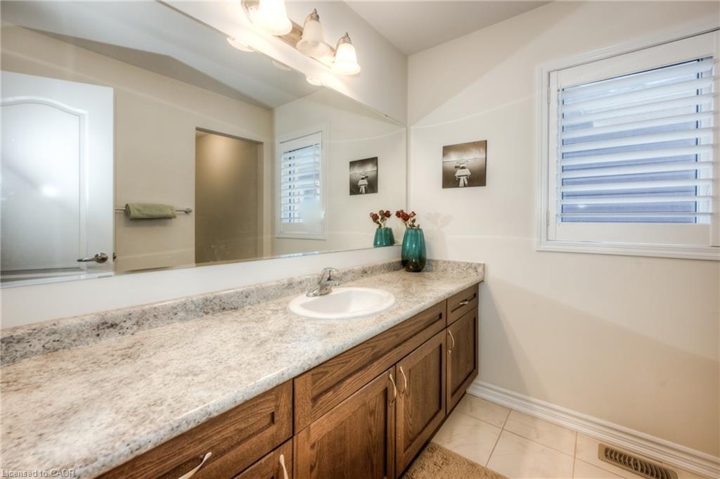 285 Seabrook Drive, Kitchener, ON, N2R 0G3 - 32