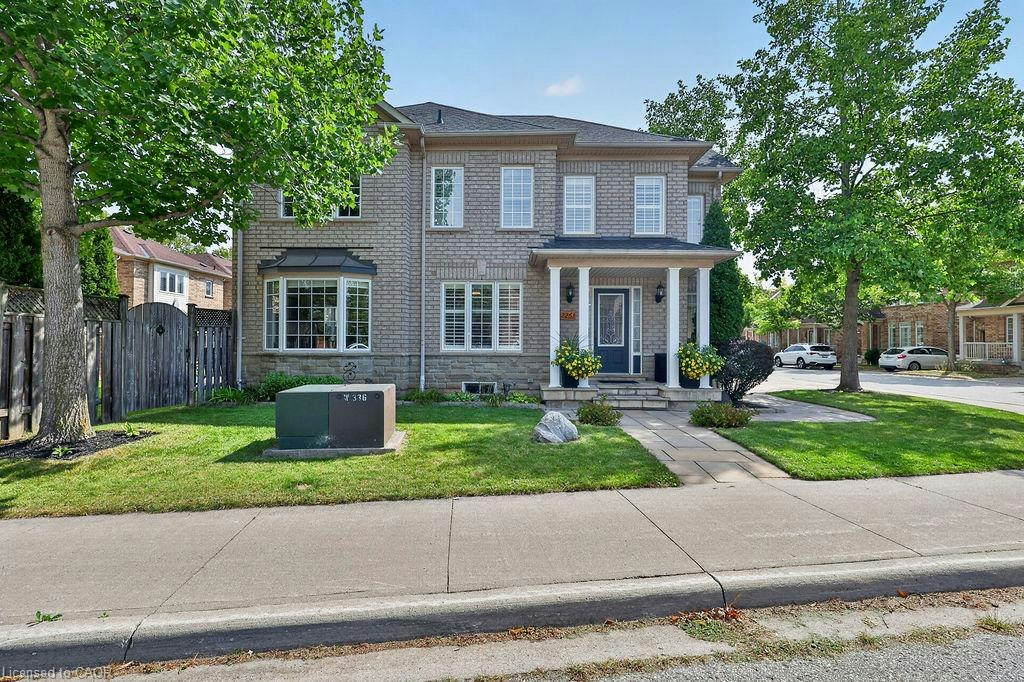 2261 Seton Crescent, Burlington, ON, L7L 6Y4