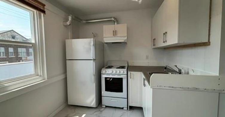 1-757 Barton Street E, Hamilton, ON, L8L 3A9
