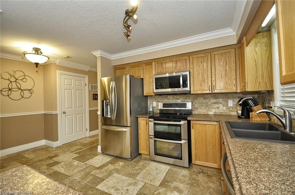 156 Copper Leaf Street, Kitchener, ON, N2E 3V9 - 3