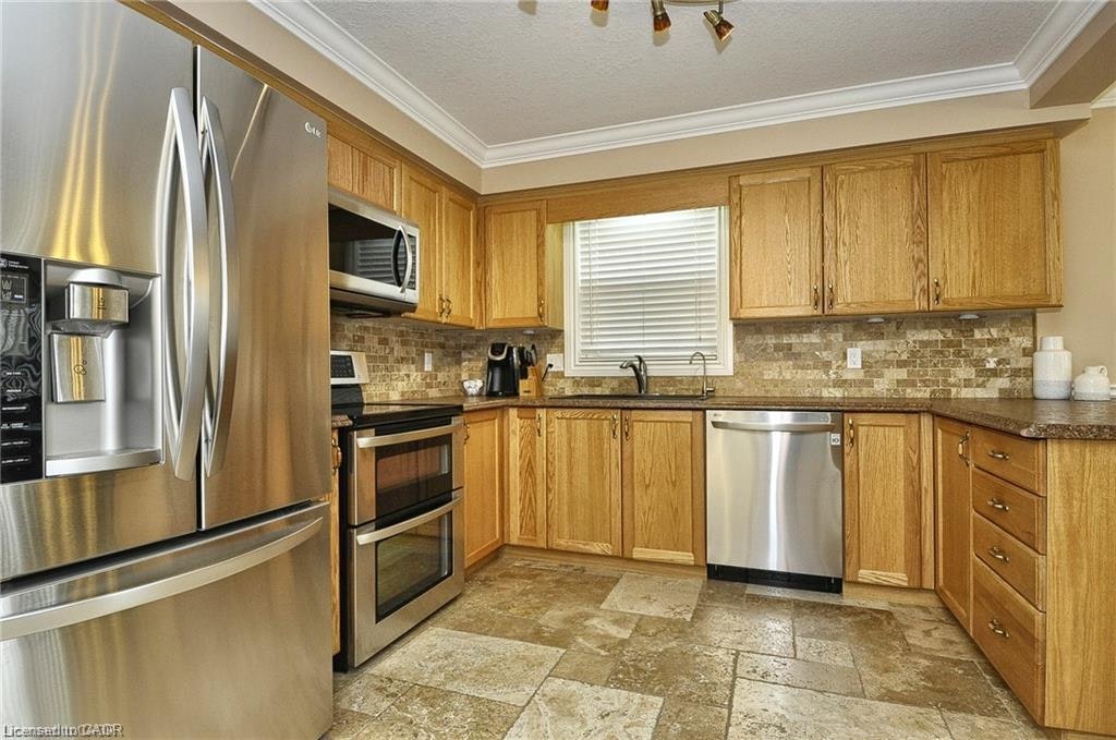 156 Copper Leaf Street, Kitchener, ON, N2E 3V9 - 4