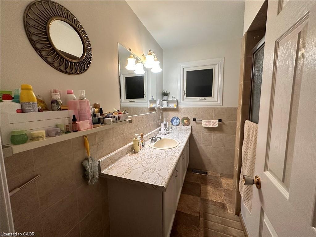 Main-357 Mohawk Road W, Hamilton, ON, L9C 1W5 - 3