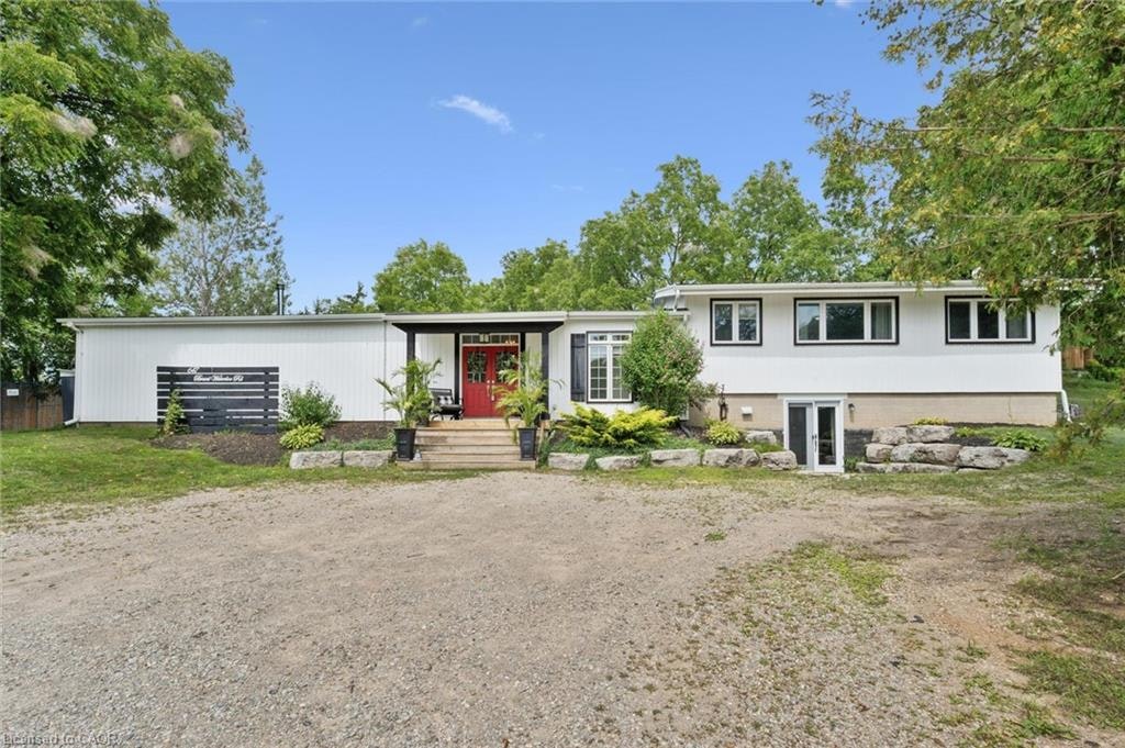647 Brant Waterloo Road, North Dumfries, ON, N0B 1E0